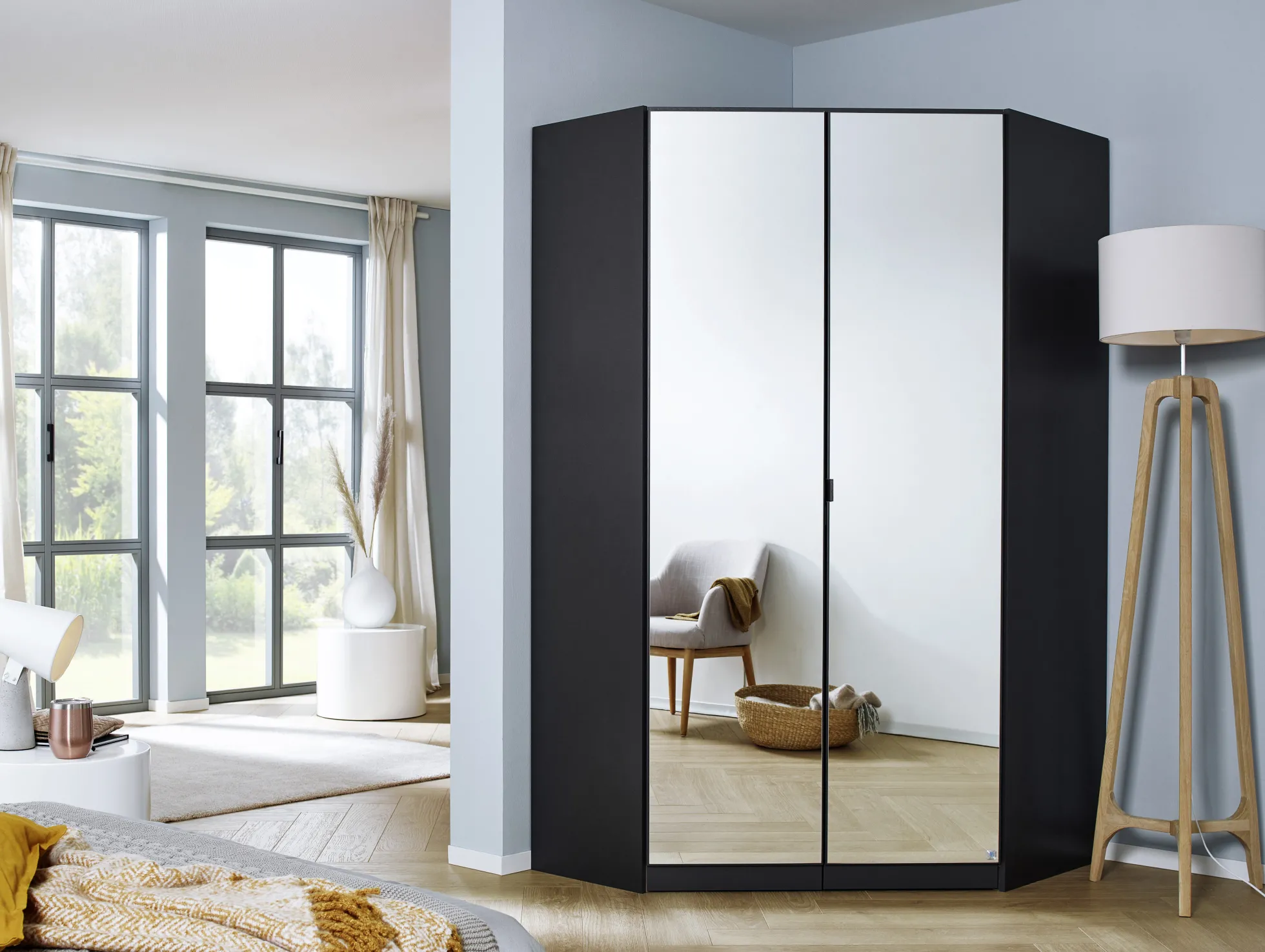 Drehtüren-Eckschrank AGUALVA-CACEM