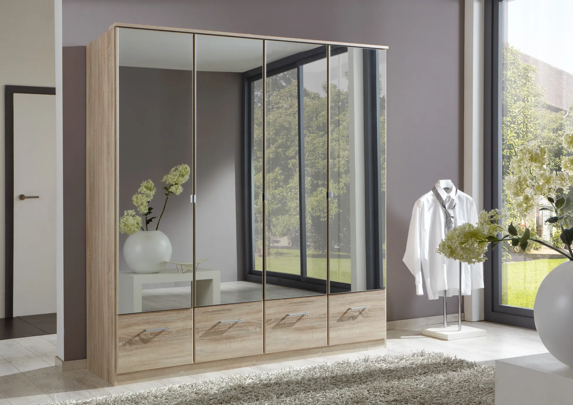Kleiderschrank IMAGO