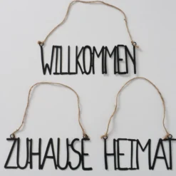 Schild Schriftzug WILLKOMMEN